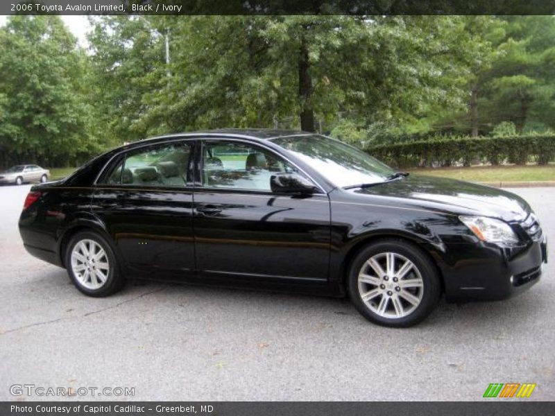 Black / Ivory 2006 Toyota Avalon Limited