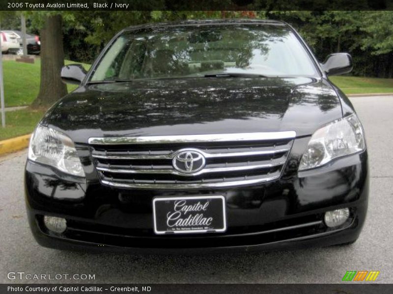 Black / Ivory 2006 Toyota Avalon Limited