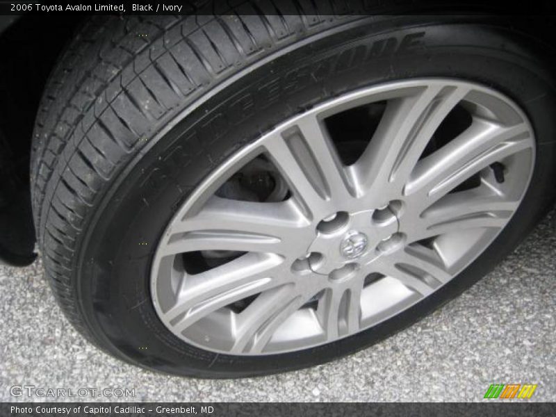 Black / Ivory 2006 Toyota Avalon Limited
