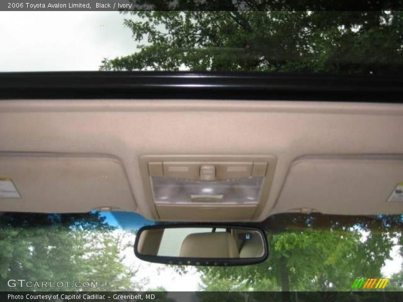 Black / Ivory 2006 Toyota Avalon Limited
