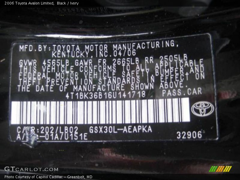 Black / Ivory 2006 Toyota Avalon Limited