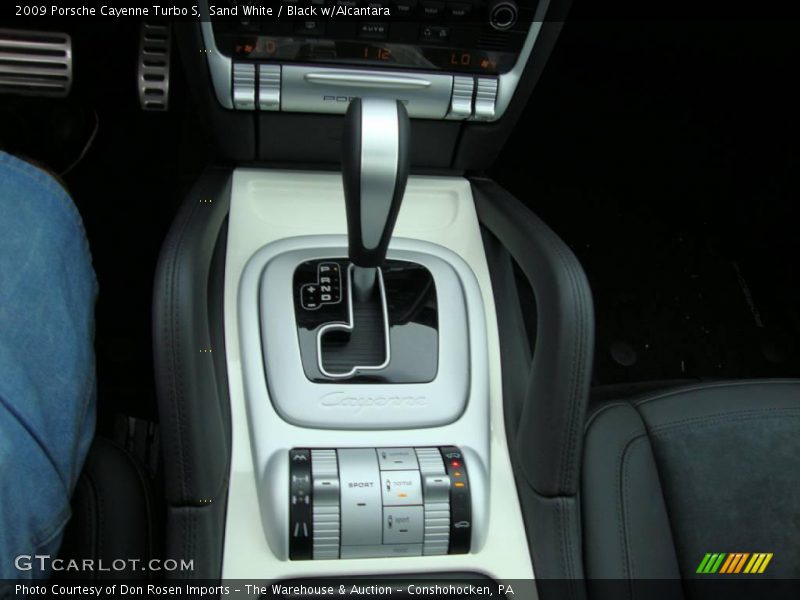 Sand White / Black w/Alcantara 2009 Porsche Cayenne Turbo S