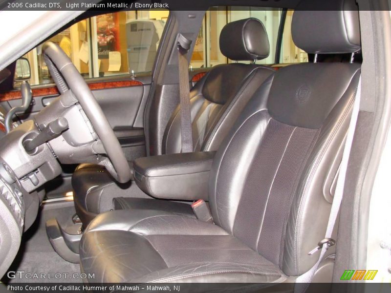 Light Platinum Metallic / Ebony Black 2006 Cadillac DTS