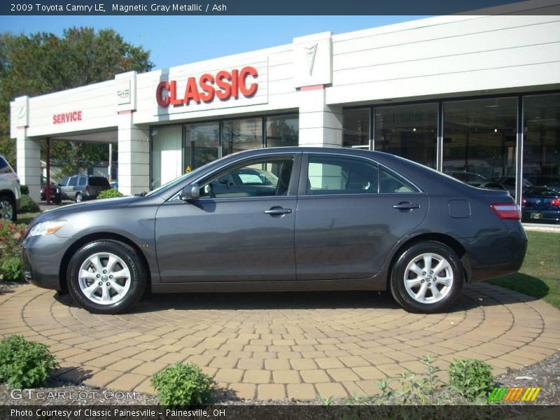 Magnetic Gray Metallic / Ash 2009 Toyota Camry LE
