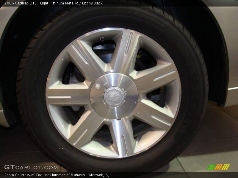 Light Platinum Metallic / Ebony Black 2006 Cadillac DTS