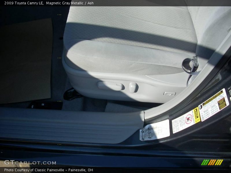 Magnetic Gray Metallic / Ash 2009 Toyota Camry LE