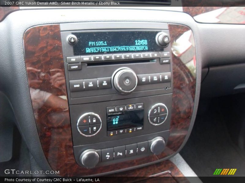 Silver Birch Metallic / Ebony Black 2007 GMC Yukon Denali AWD