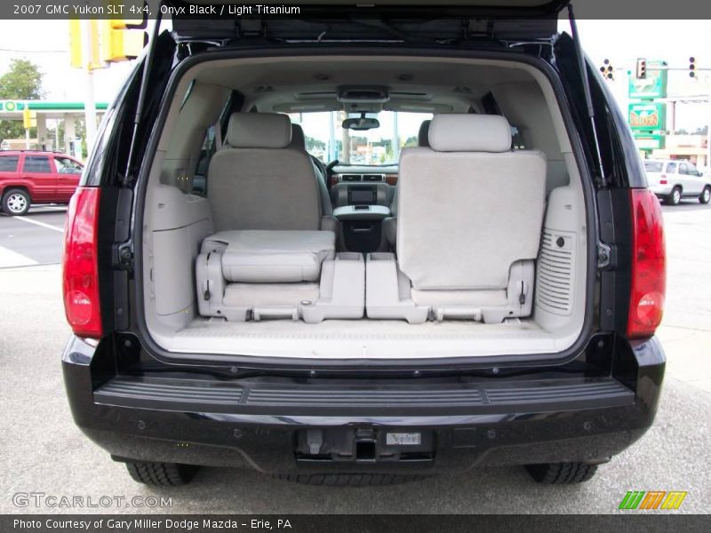 Onyx Black / Light Titanium 2007 GMC Yukon SLT 4x4