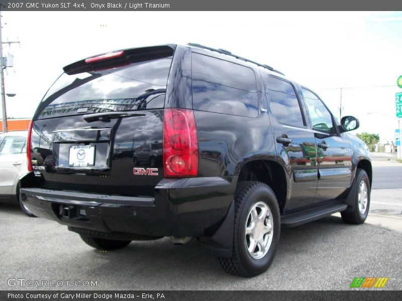 Onyx Black / Light Titanium 2007 GMC Yukon SLT 4x4