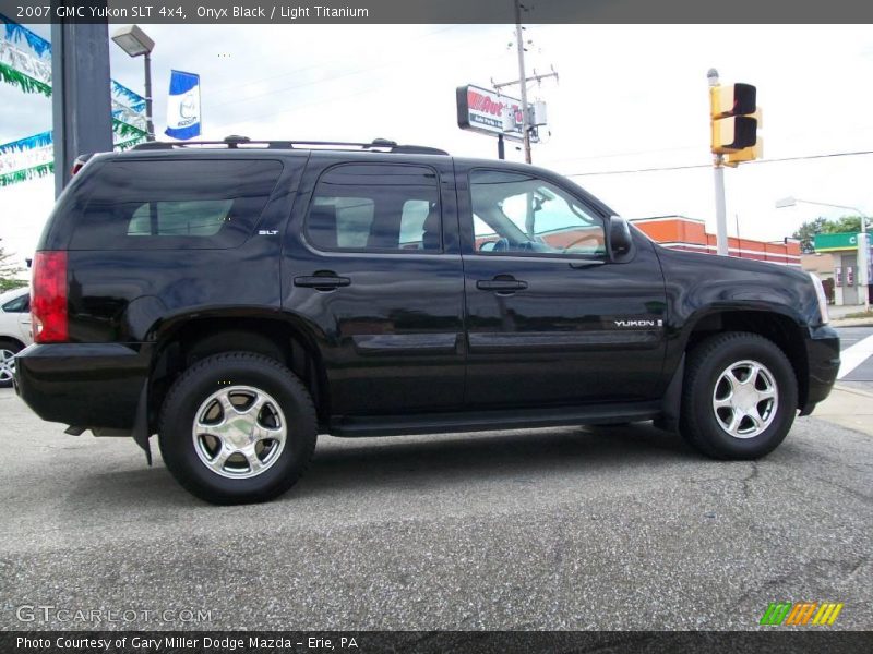 Onyx Black / Light Titanium 2007 GMC Yukon SLT 4x4