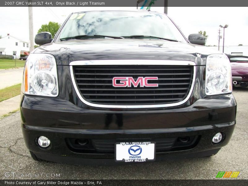 Onyx Black / Light Titanium 2007 GMC Yukon SLT 4x4