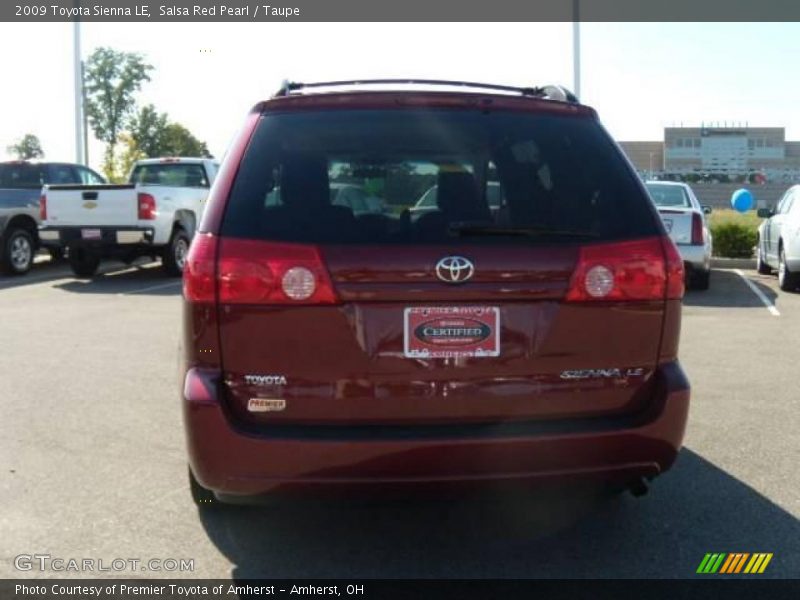 Salsa Red Pearl / Taupe 2009 Toyota Sienna LE