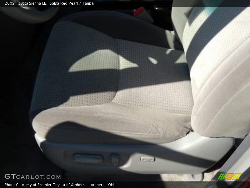 Salsa Red Pearl / Taupe 2009 Toyota Sienna LE