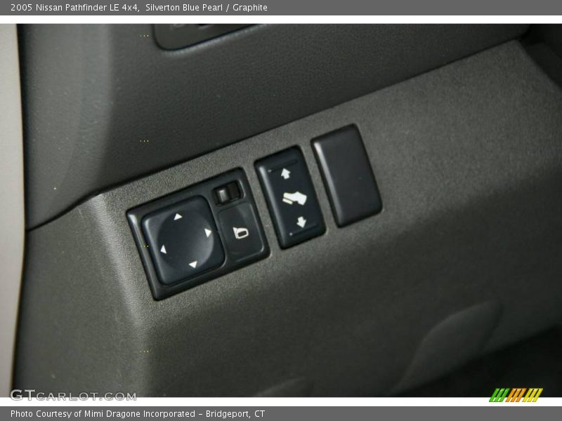 Silverton Blue Pearl / Graphite 2005 Nissan Pathfinder LE 4x4