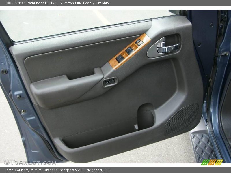 Silverton Blue Pearl / Graphite 2005 Nissan Pathfinder LE 4x4