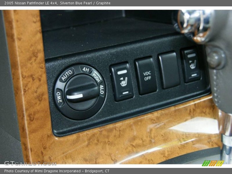 Silverton Blue Pearl / Graphite 2005 Nissan Pathfinder LE 4x4