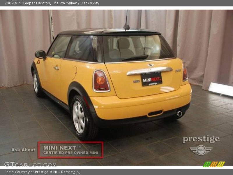 Mellow Yellow / Black/Grey 2009 Mini Cooper Hardtop
