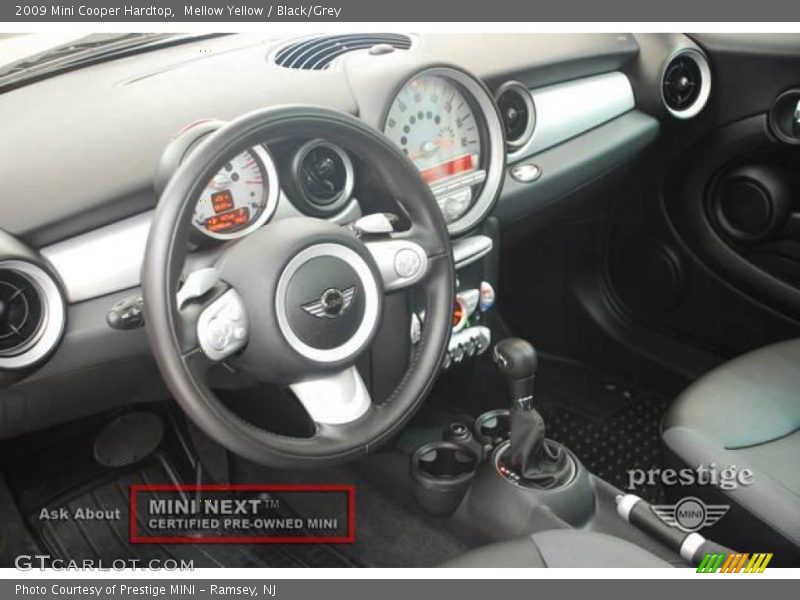 Mellow Yellow / Black/Grey 2009 Mini Cooper Hardtop