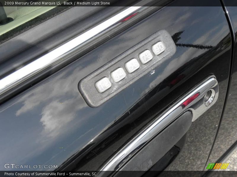 Black / Medium Light Stone 2009 Mercury Grand Marquis LS