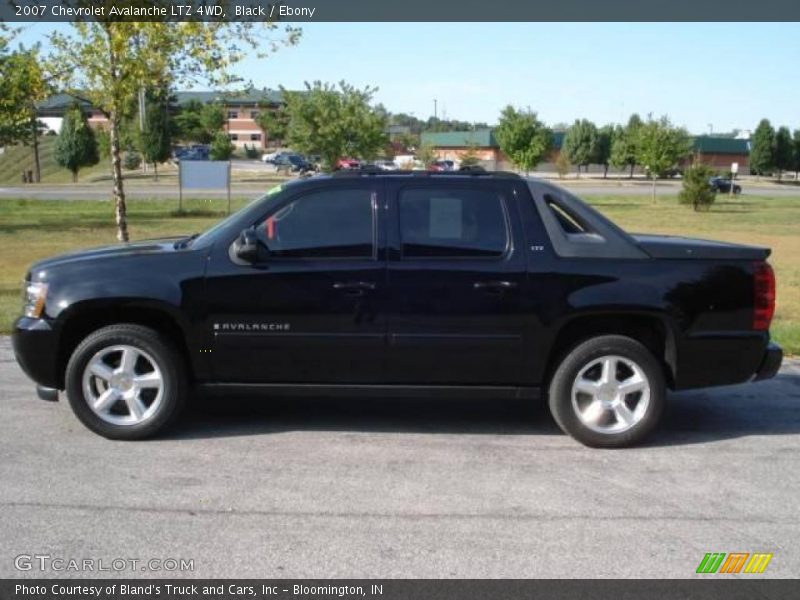 Black / Ebony 2007 Chevrolet Avalanche LTZ 4WD