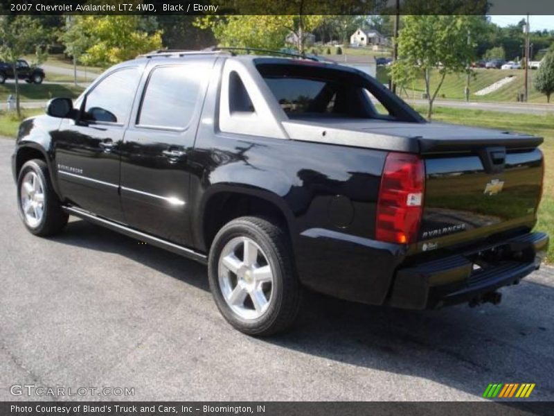 Black / Ebony 2007 Chevrolet Avalanche LTZ 4WD