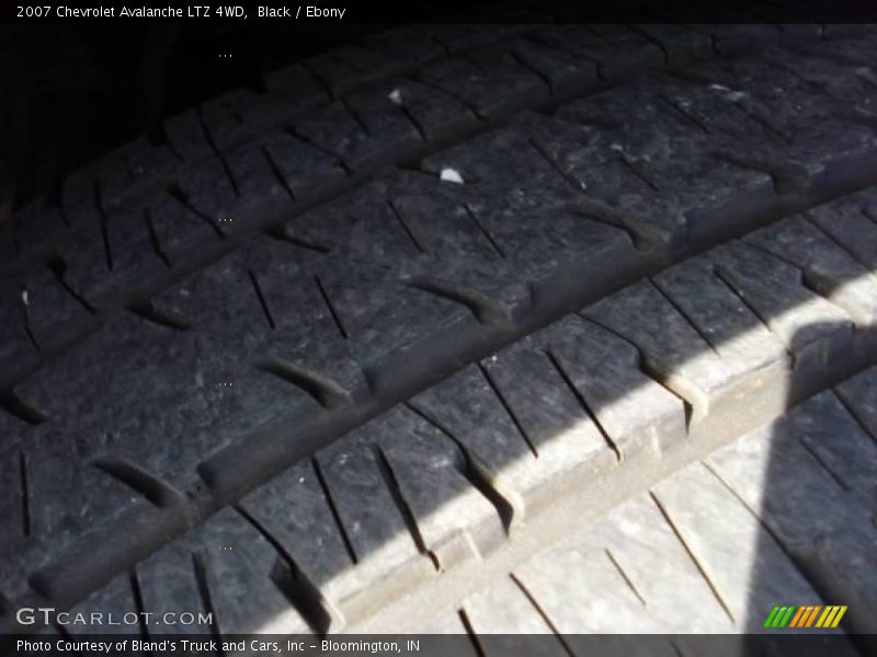 Black / Ebony 2007 Chevrolet Avalanche LTZ 4WD
