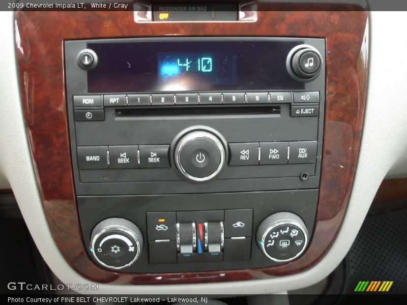 White / Gray 2009 Chevrolet Impala LT