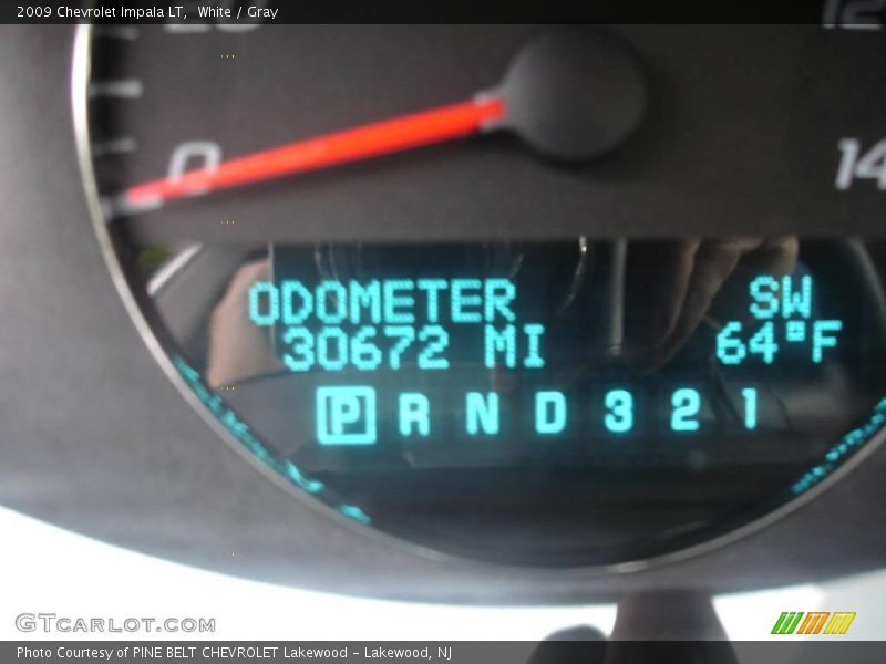 White / Gray 2009 Chevrolet Impala LT