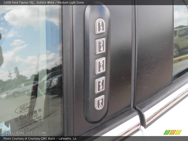 Oxford White / Medium Light Stone 2008 Ford Taurus SEL