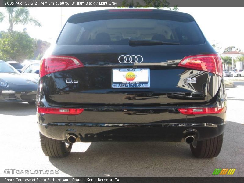 Brilliant Black / Light Gray 2009 Audi Q5 3.2 Premium quattro