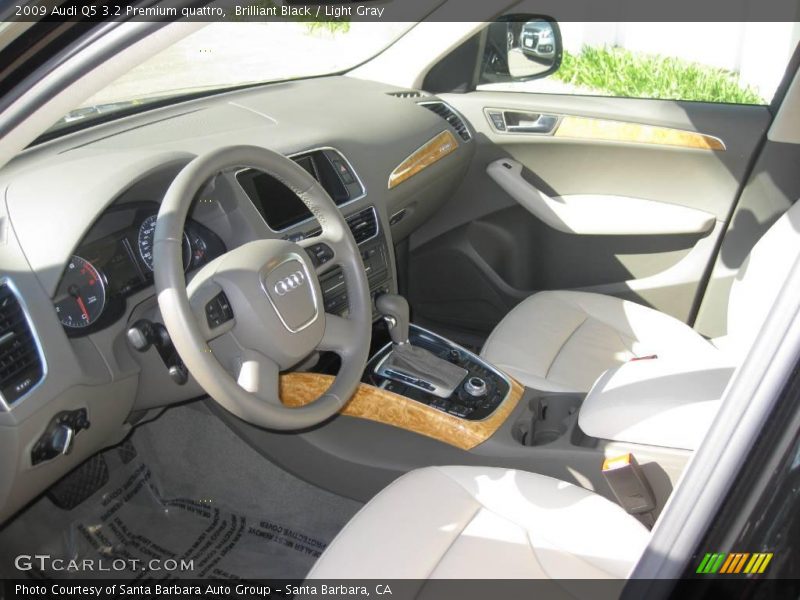 Brilliant Black / Light Gray 2009 Audi Q5 3.2 Premium quattro