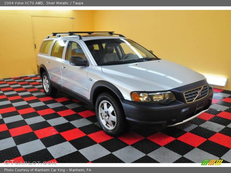 Silver Metallic / Taupe 2004 Volvo XC70 AWD
