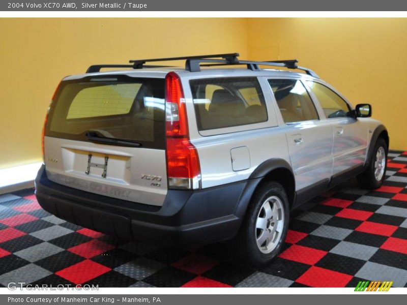 Silver Metallic / Taupe 2004 Volvo XC70 AWD