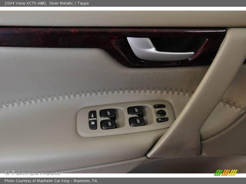 Silver Metallic / Taupe 2004 Volvo XC70 AWD