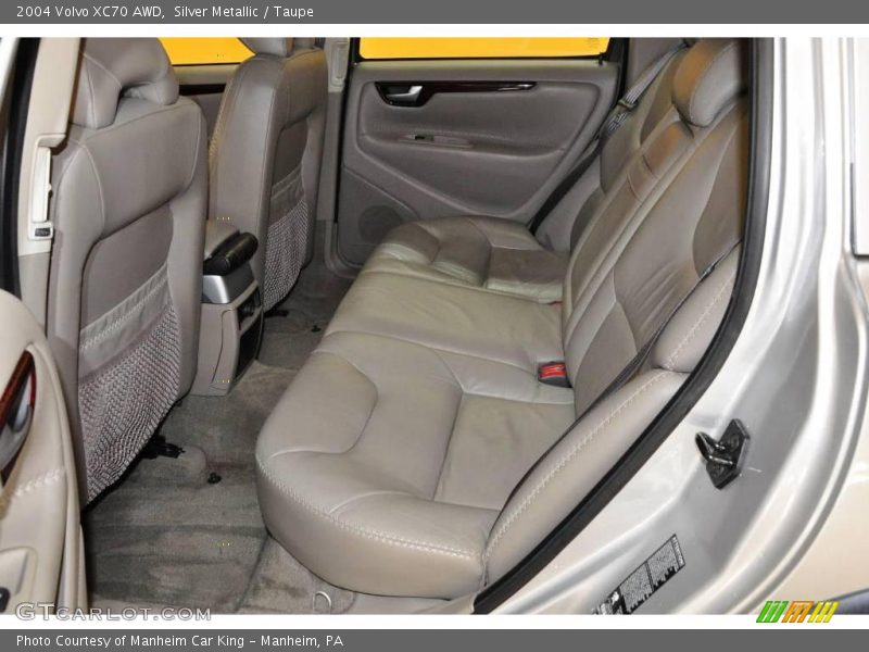 Silver Metallic / Taupe 2004 Volvo XC70 AWD