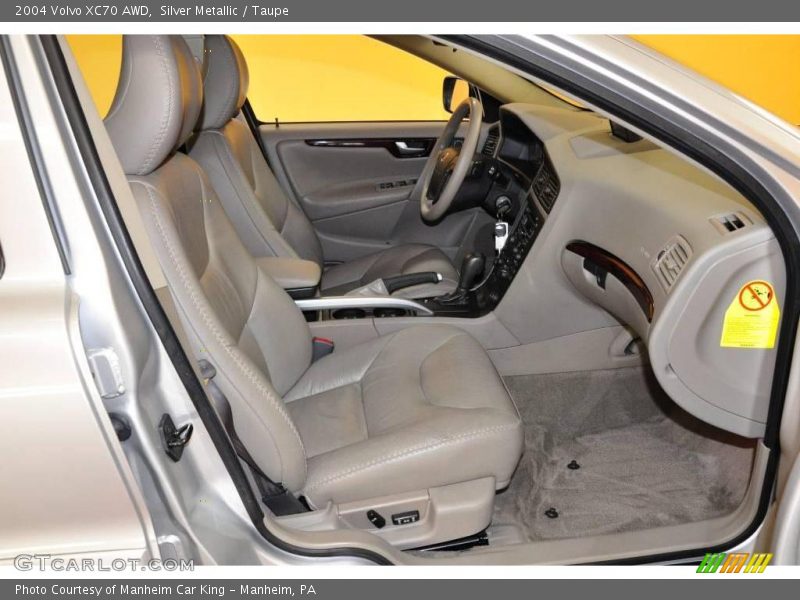 Silver Metallic / Taupe 2004 Volvo XC70 AWD