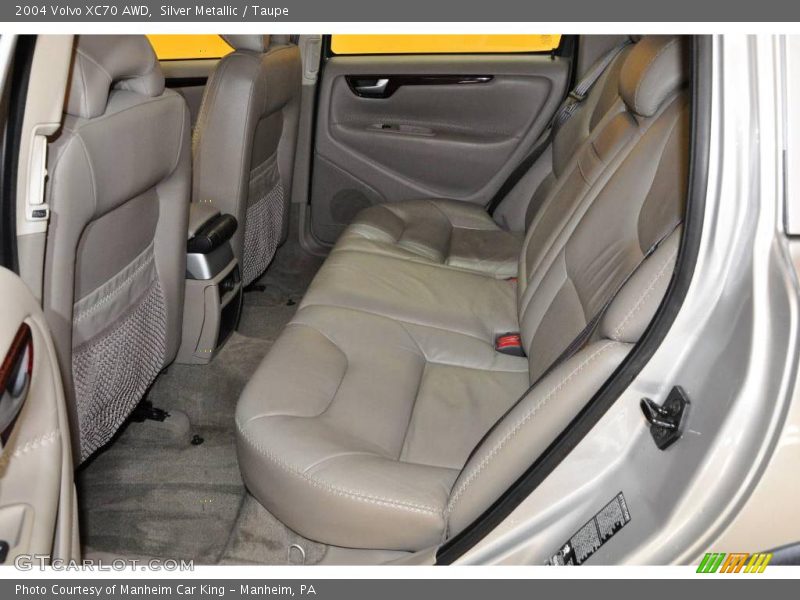 Silver Metallic / Taupe 2004 Volvo XC70 AWD