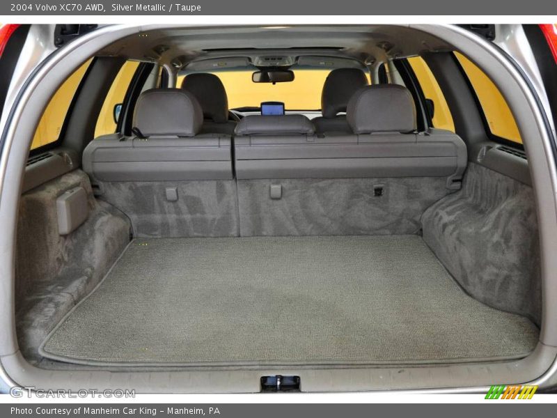 Silver Metallic / Taupe 2004 Volvo XC70 AWD