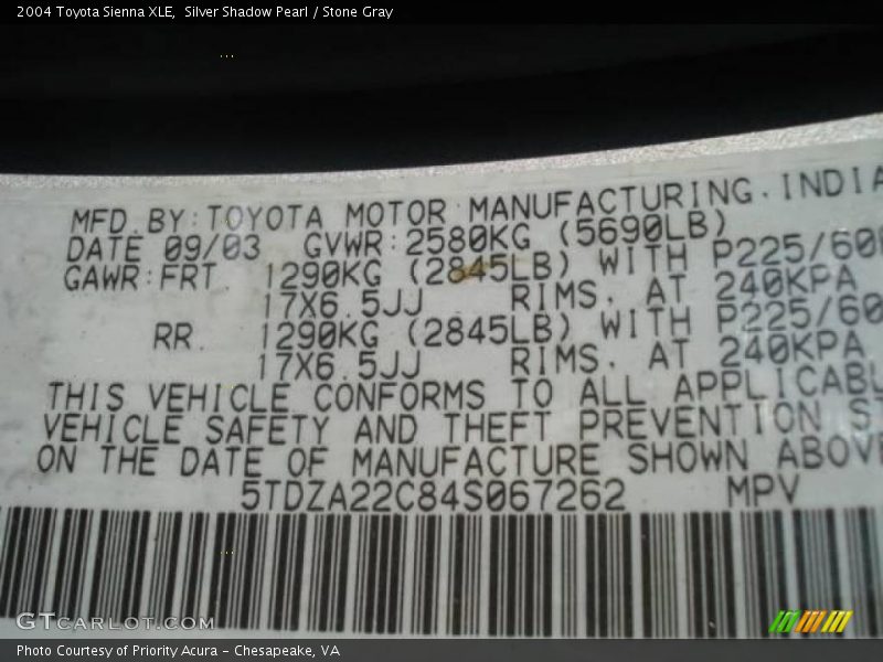 Silver Shadow Pearl / Stone Gray 2004 Toyota Sienna XLE