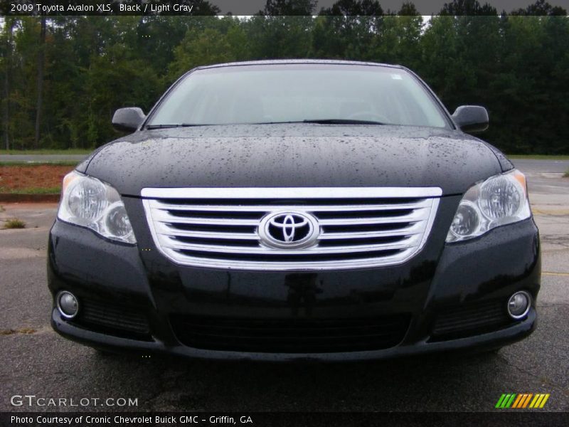 Black / Light Gray 2009 Toyota Avalon XLS
