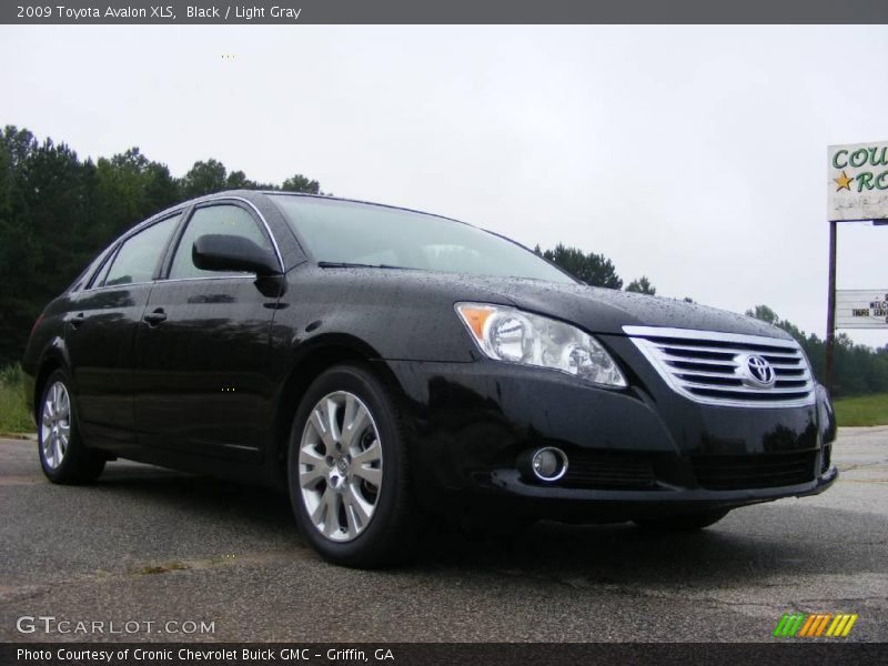 Black / Light Gray 2009 Toyota Avalon XLS