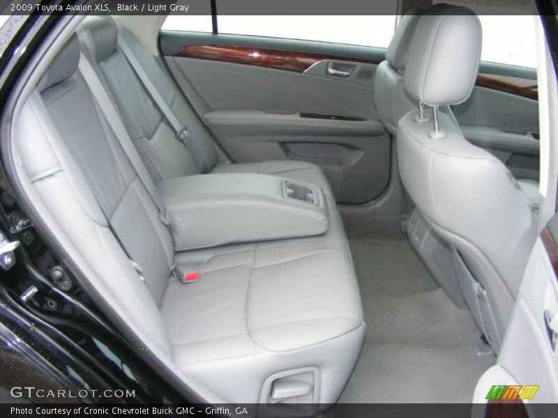 Black / Light Gray 2009 Toyota Avalon XLS
