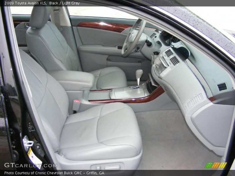 Black / Light Gray 2009 Toyota Avalon XLS
