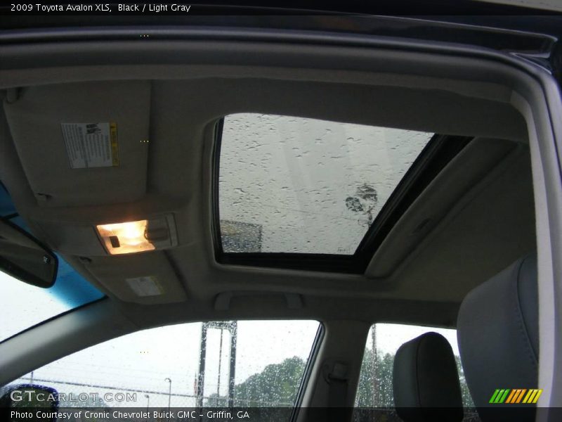 Black / Light Gray 2009 Toyota Avalon XLS