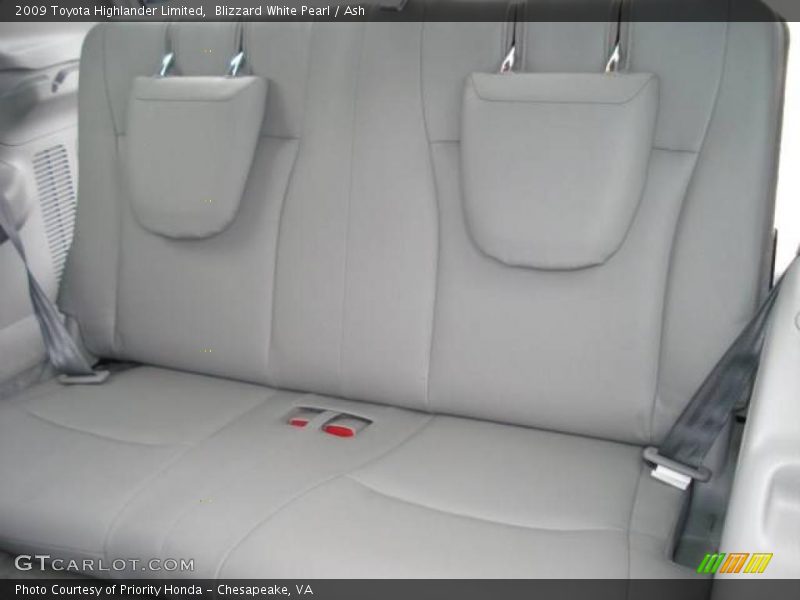 Blizzard White Pearl / Ash 2009 Toyota Highlander Limited