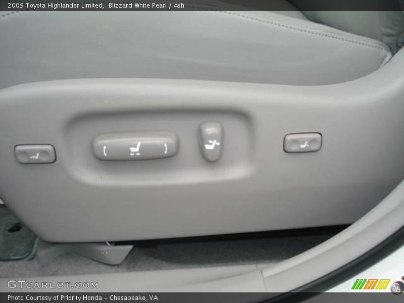 Blizzard White Pearl / Ash 2009 Toyota Highlander Limited
