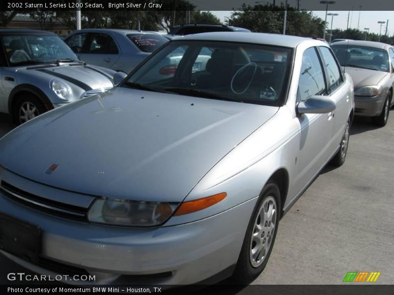 Bright Silver / Gray 2002 Saturn L Series L200 Sedan