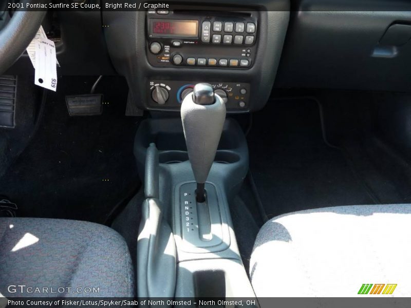 Bright Red / Graphite 2001 Pontiac Sunfire SE Coupe