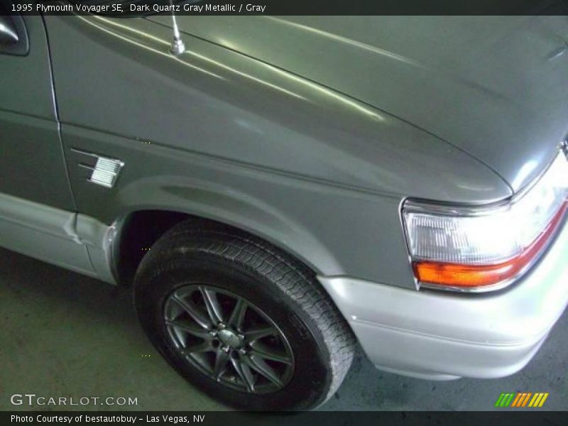 Dark Quartz Gray Metallic / Gray 1995 Plymouth Voyager SE