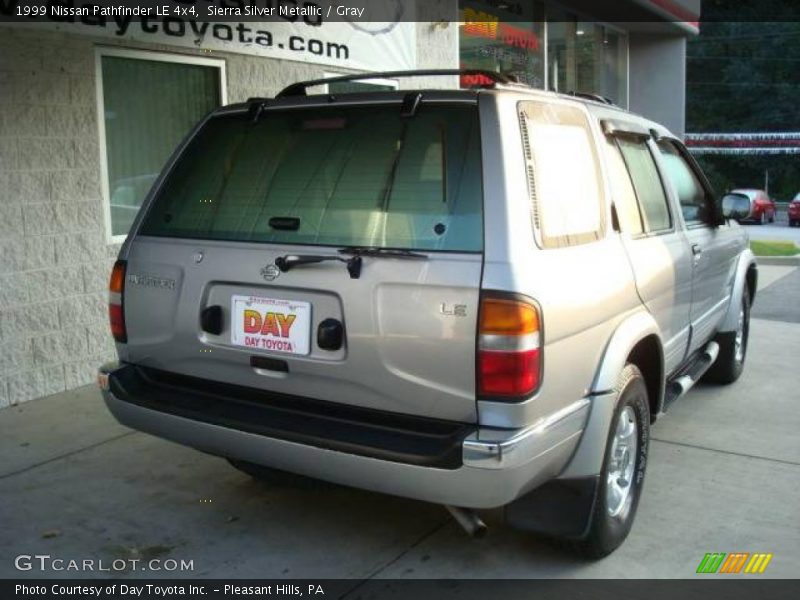 Sierra Silver Metallic / Gray 1999 Nissan Pathfinder LE 4x4